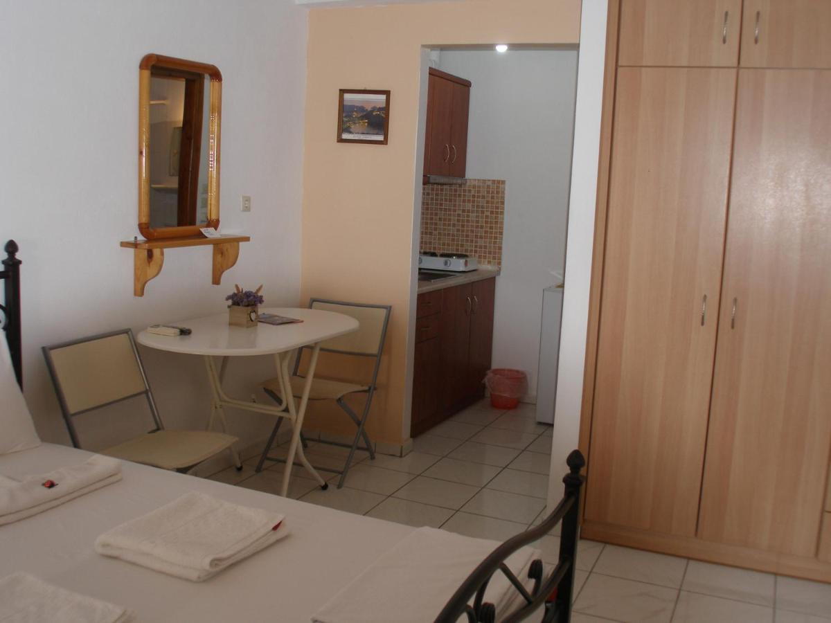 מירינה Efi Apartments מראה חיצוני תמונה